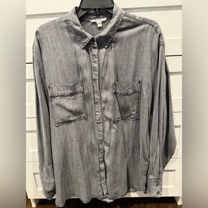 Splendid Gray Button Down Shirt